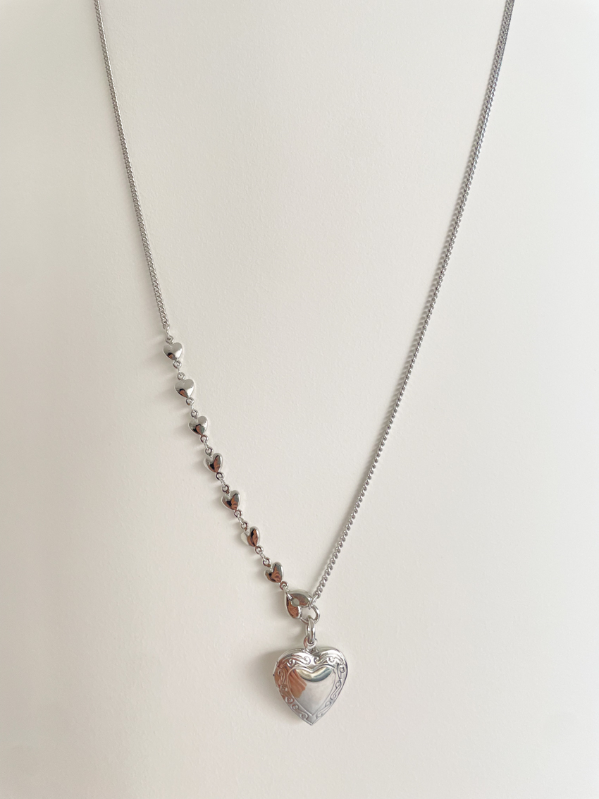 vintage engraved heart locket necklace