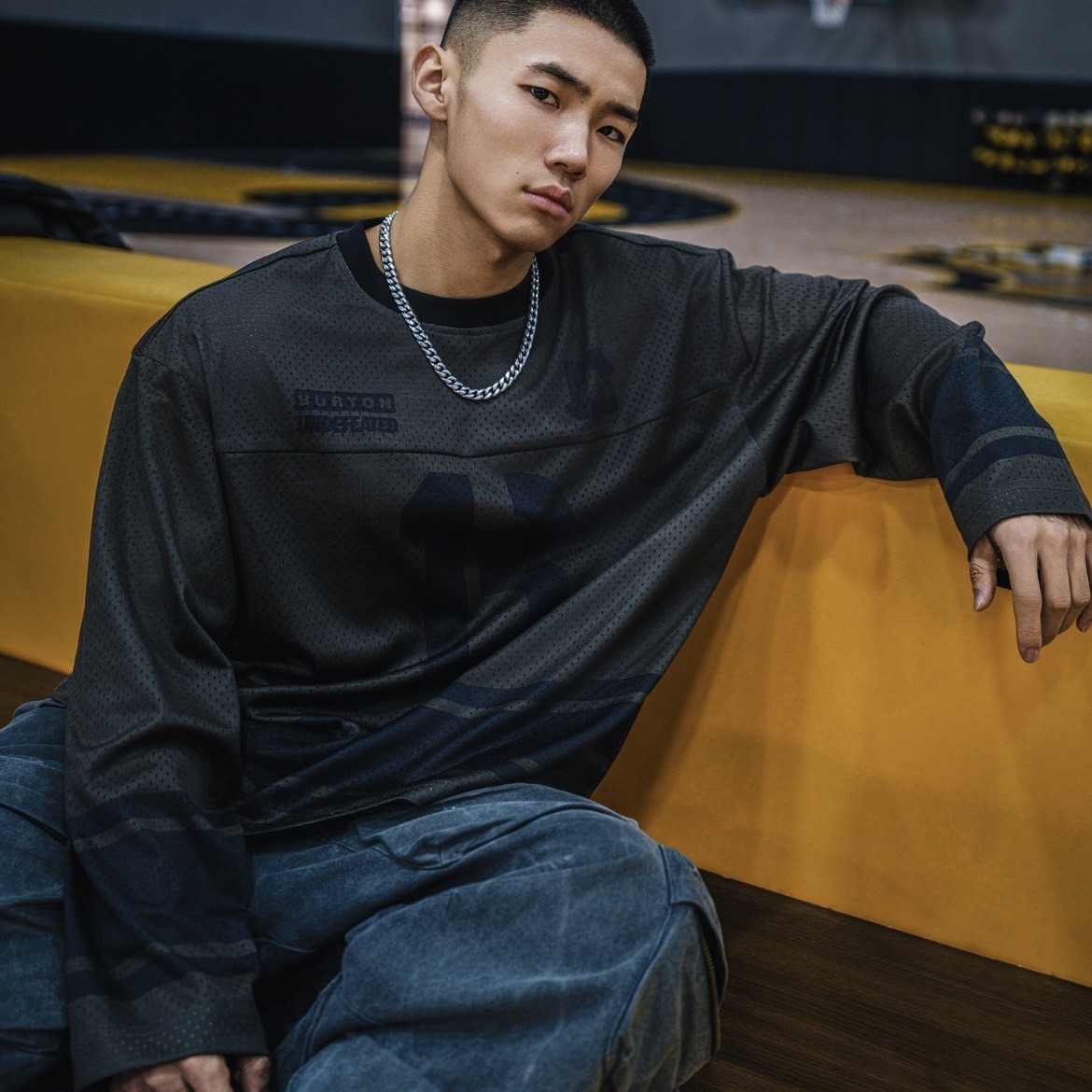 【代購】UNDEFEATED × BURTON 聯名款 SS26  五條槓 Logo 數字條紋運動網眼長袖T恤｜男女同款