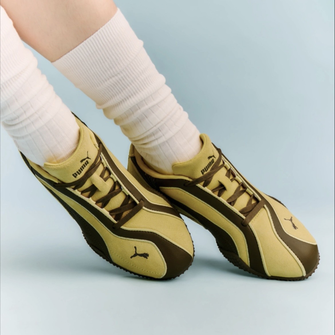 【代購】PUMA Bella V2 Suede｜雙鞋帶德訓鞋｜姜黃色｜女款