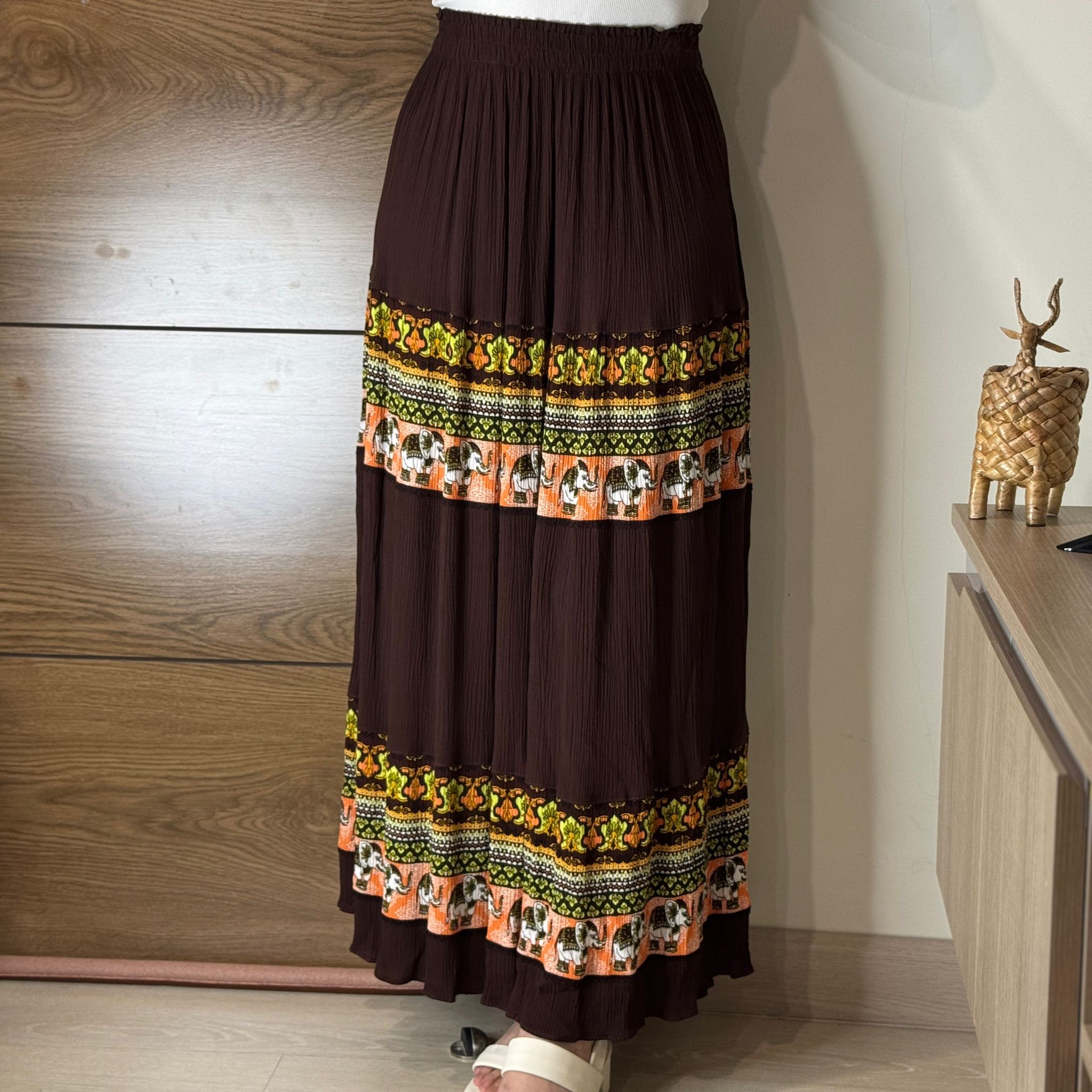 THCG0615-216 古典啡色拼接泰象紋長裙 (A16)