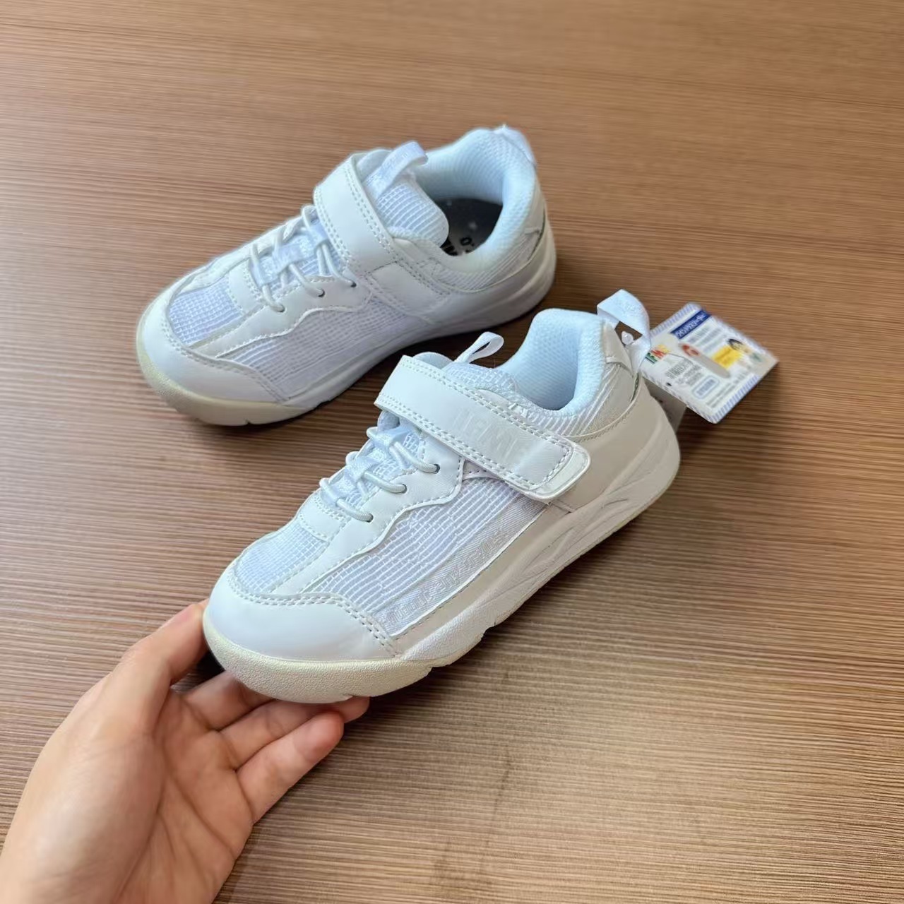 廠單 IFME白色返學鞋