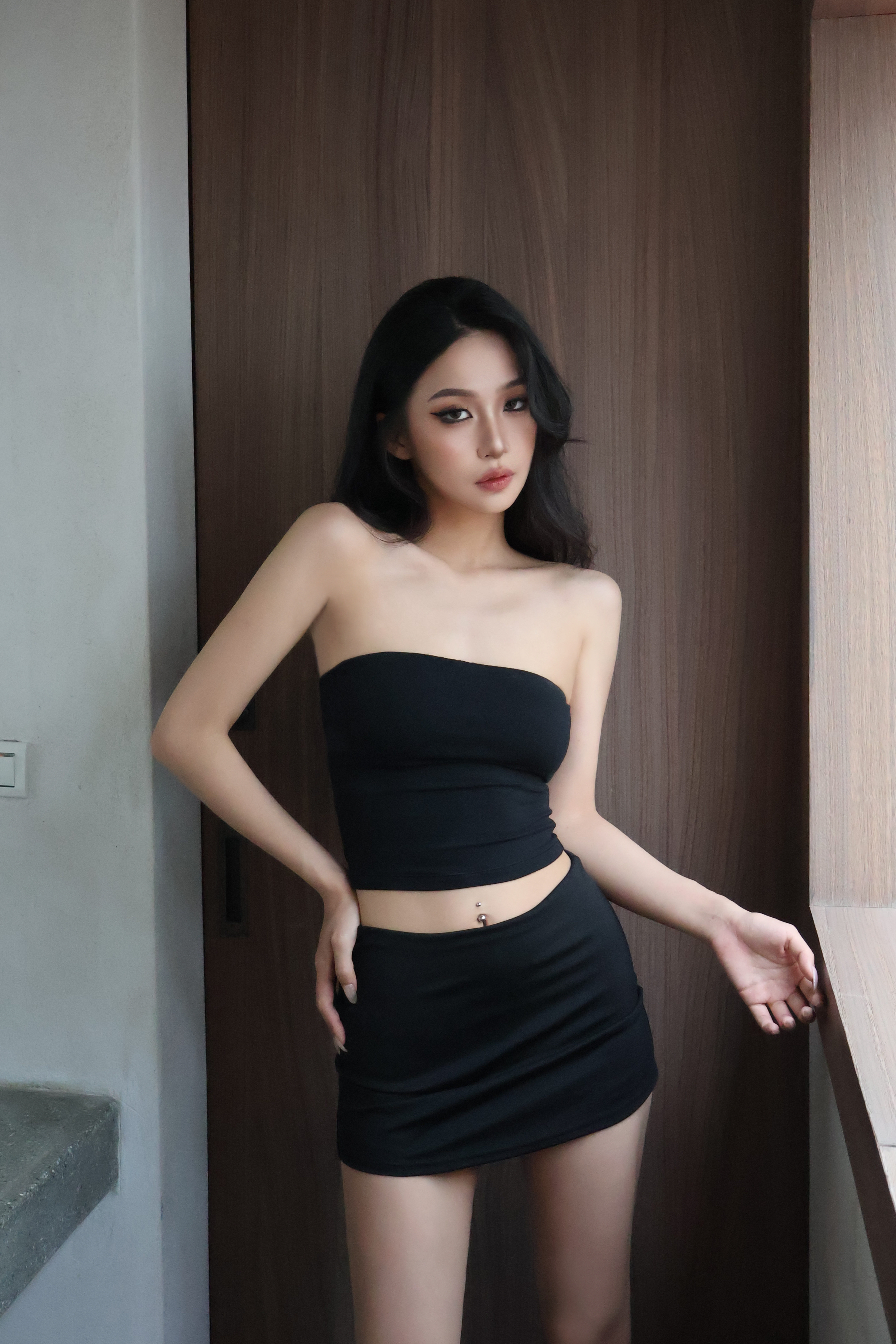 小弧平口胸墊上衣