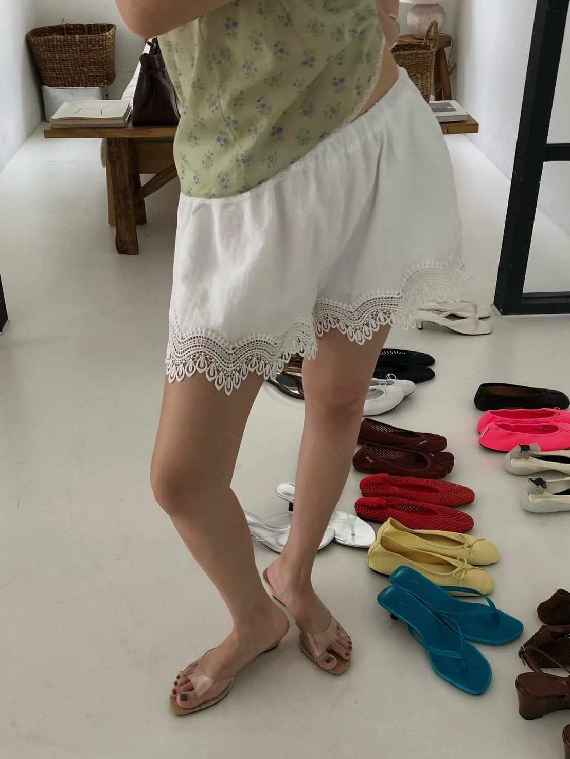 華麗蕾絲內搭短褲