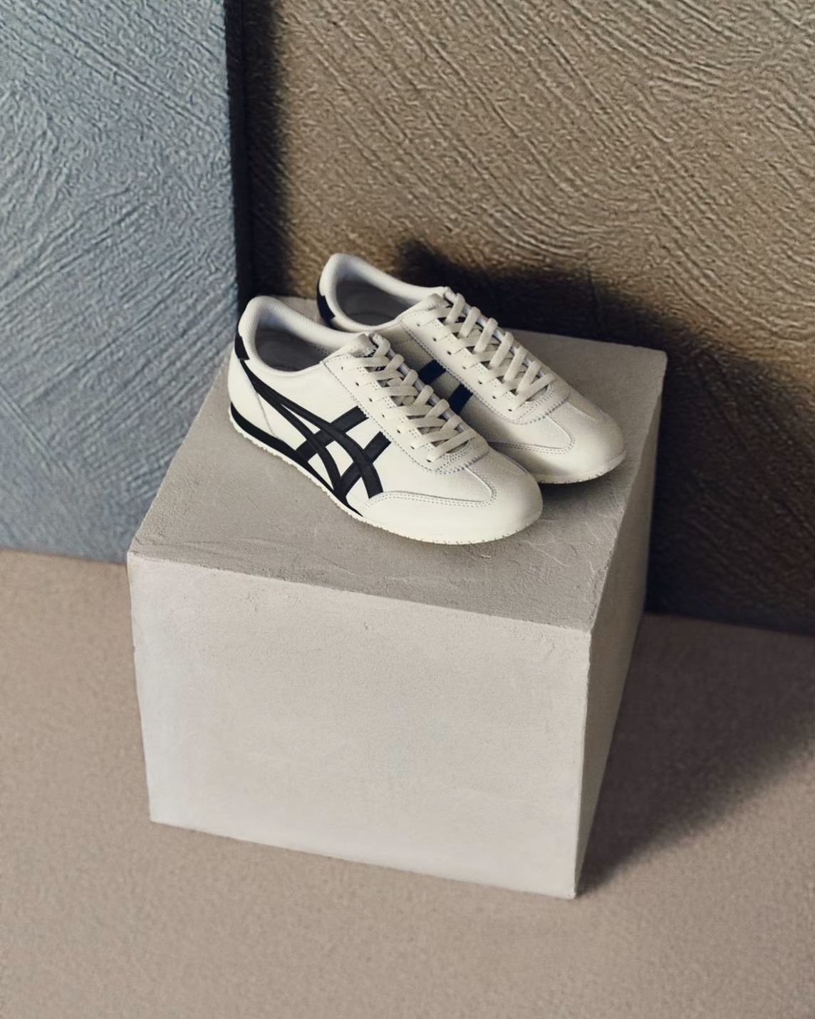 【預購】ONITSUKA TIGER MACHU RACER 米黑色 1183B770200