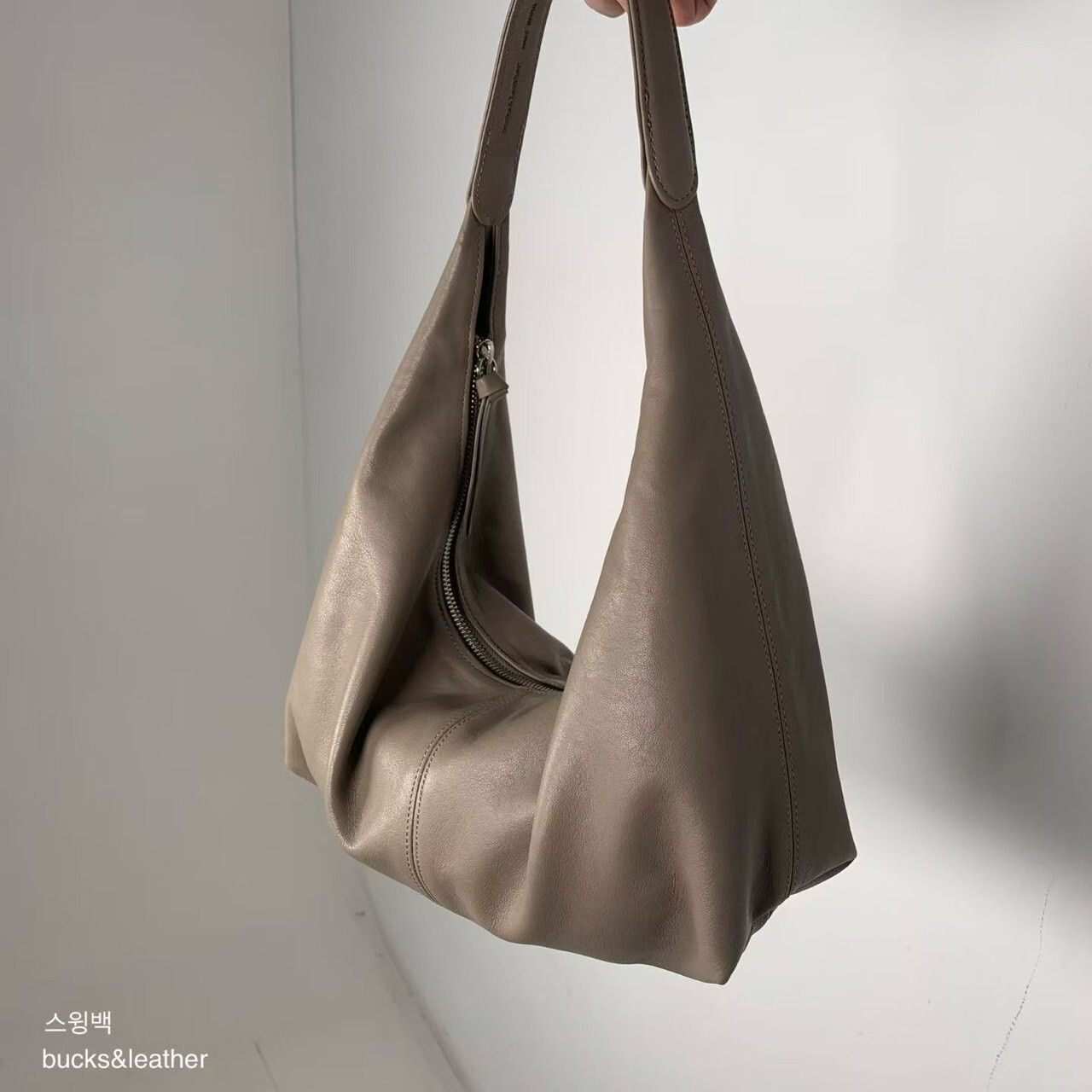 Bucks&leather三角包
