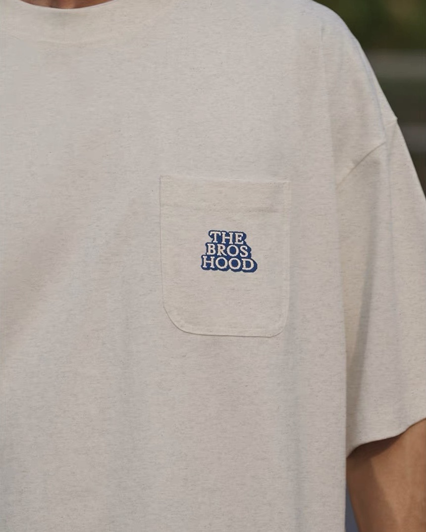 #預購 Broshood 26SS 日系寬鬆 百搭基礎 字體刺繡 口袋圓領短踢 四色