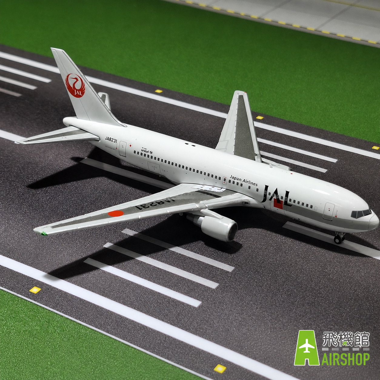 JC wings   1/400 日本航空 波音767-200 JA8231 早期鶴丸標準塗裝