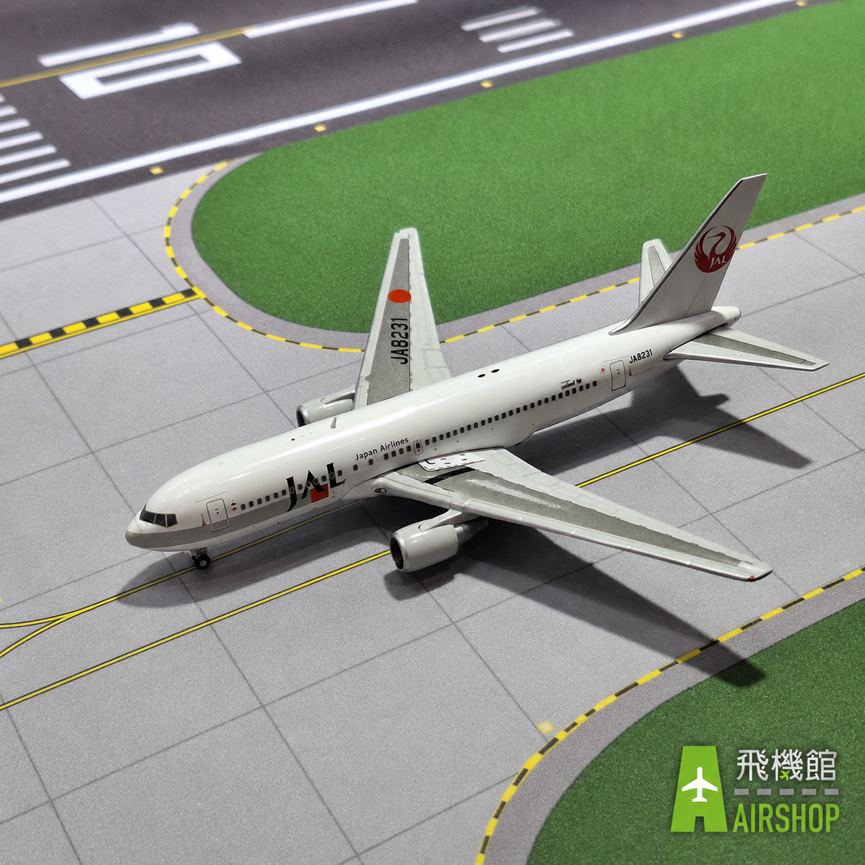 JC wings   1/400 日本航空 波音767-200 JA8231 早期鶴丸標準塗裝