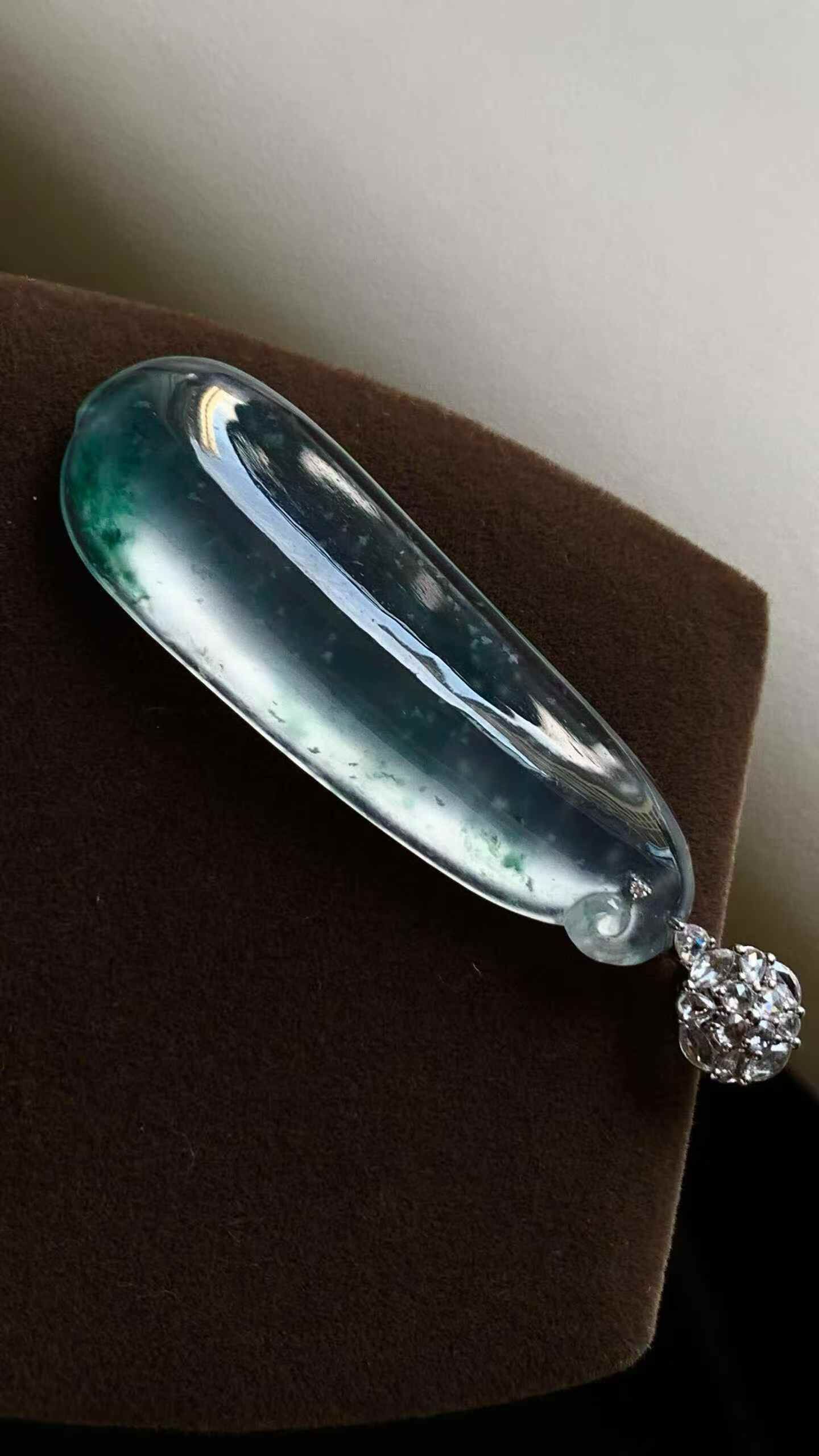 65362 翡翠木那雪花棉福瓜吊墜