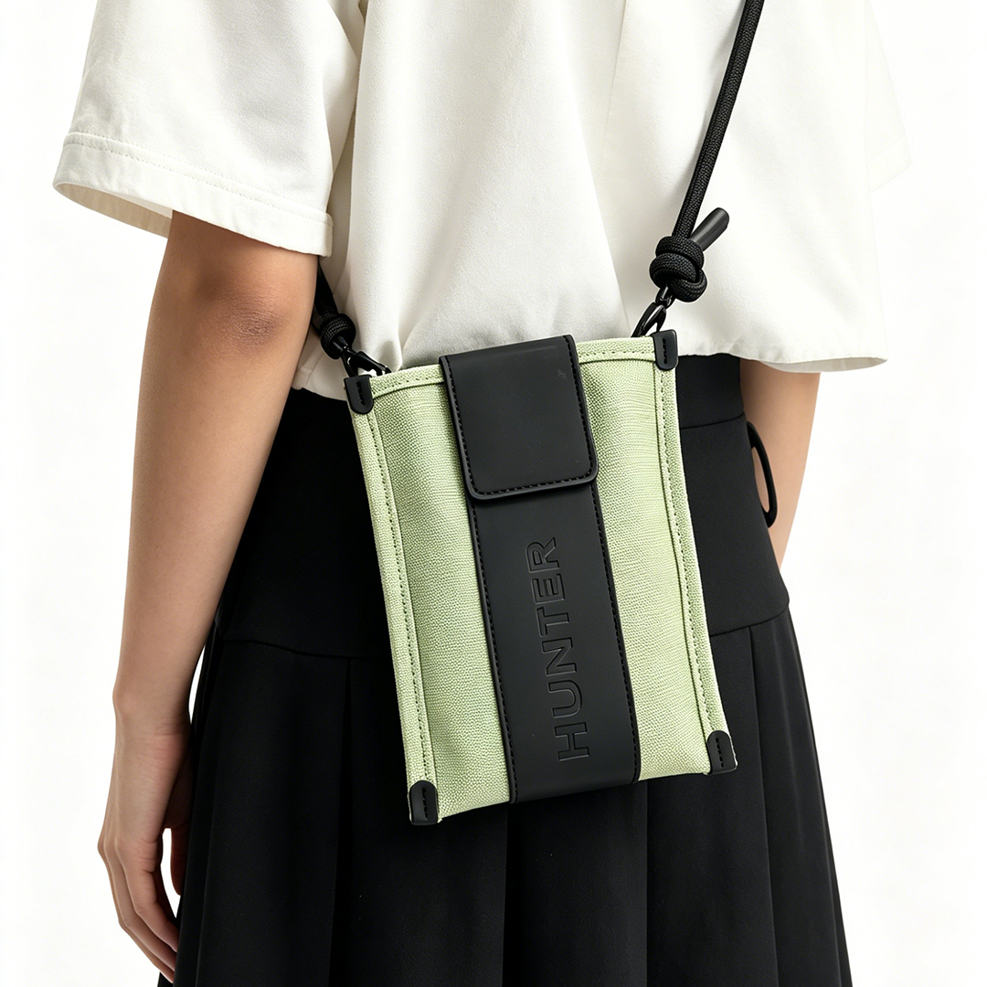 防水 Refined New Phone Pouch