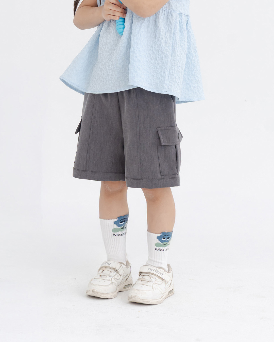 Children's cargo shorts with large pockets, available in two colors, sizes M/L/XL.【04130317】in stock+pre-order