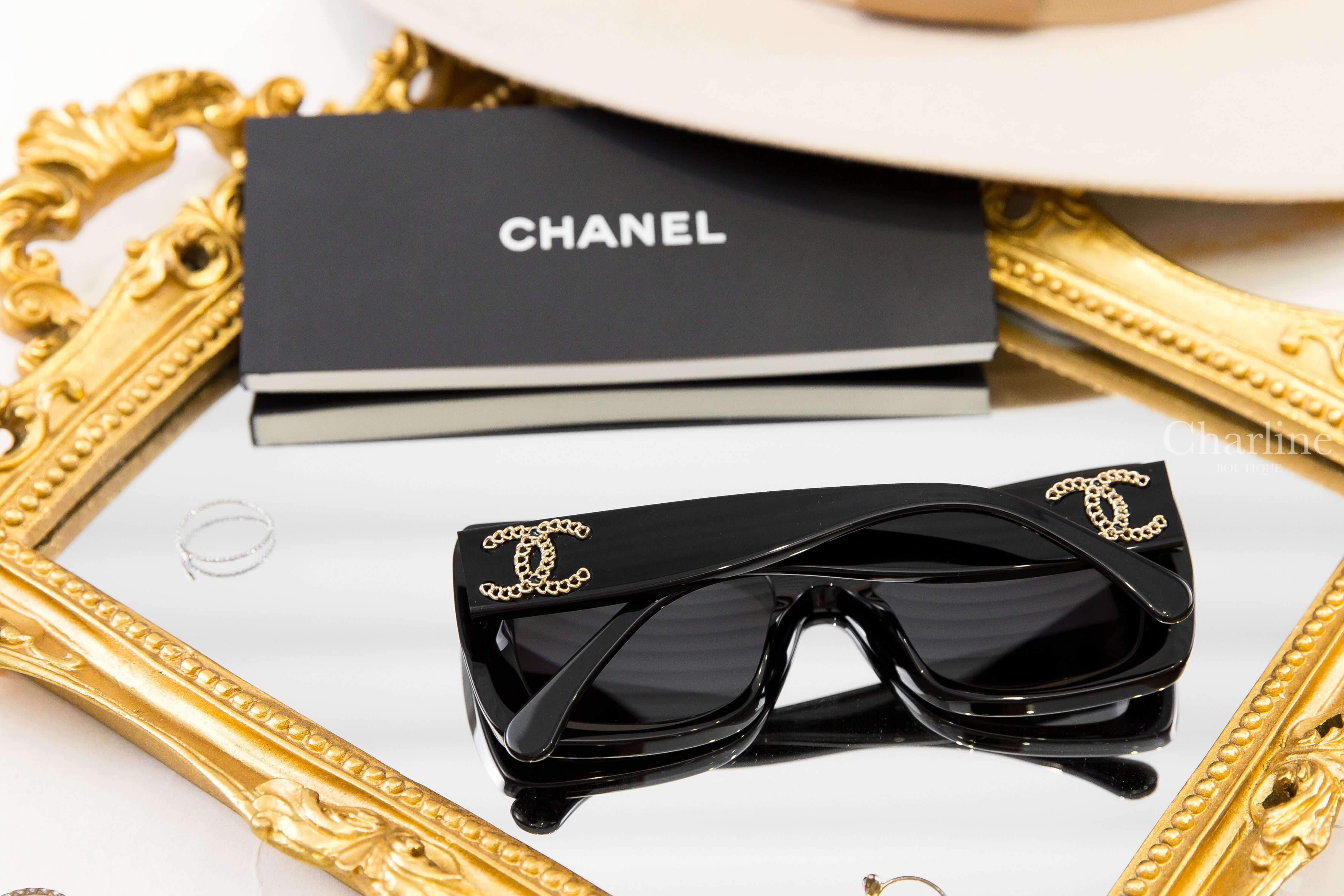 Chanel Square Sunglasses 黑色方框灰色鏡片側邊金色簍空圓圈CC太陽眼鏡