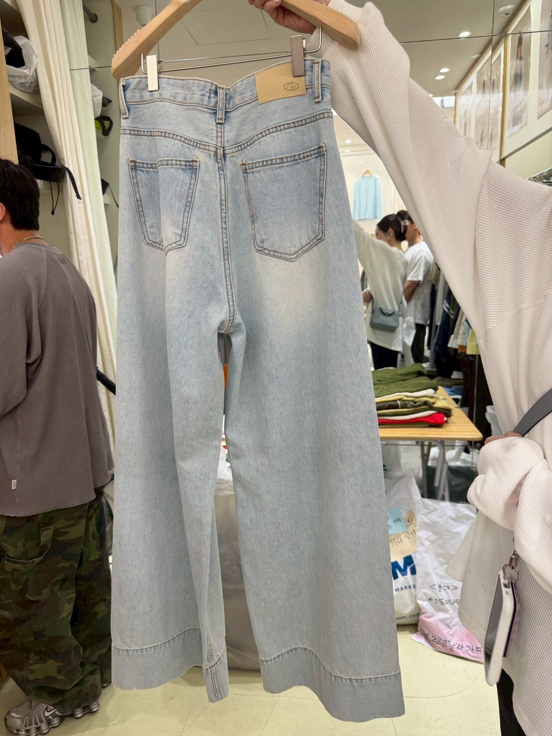 #AH95挺版刷白牛仔寬褲