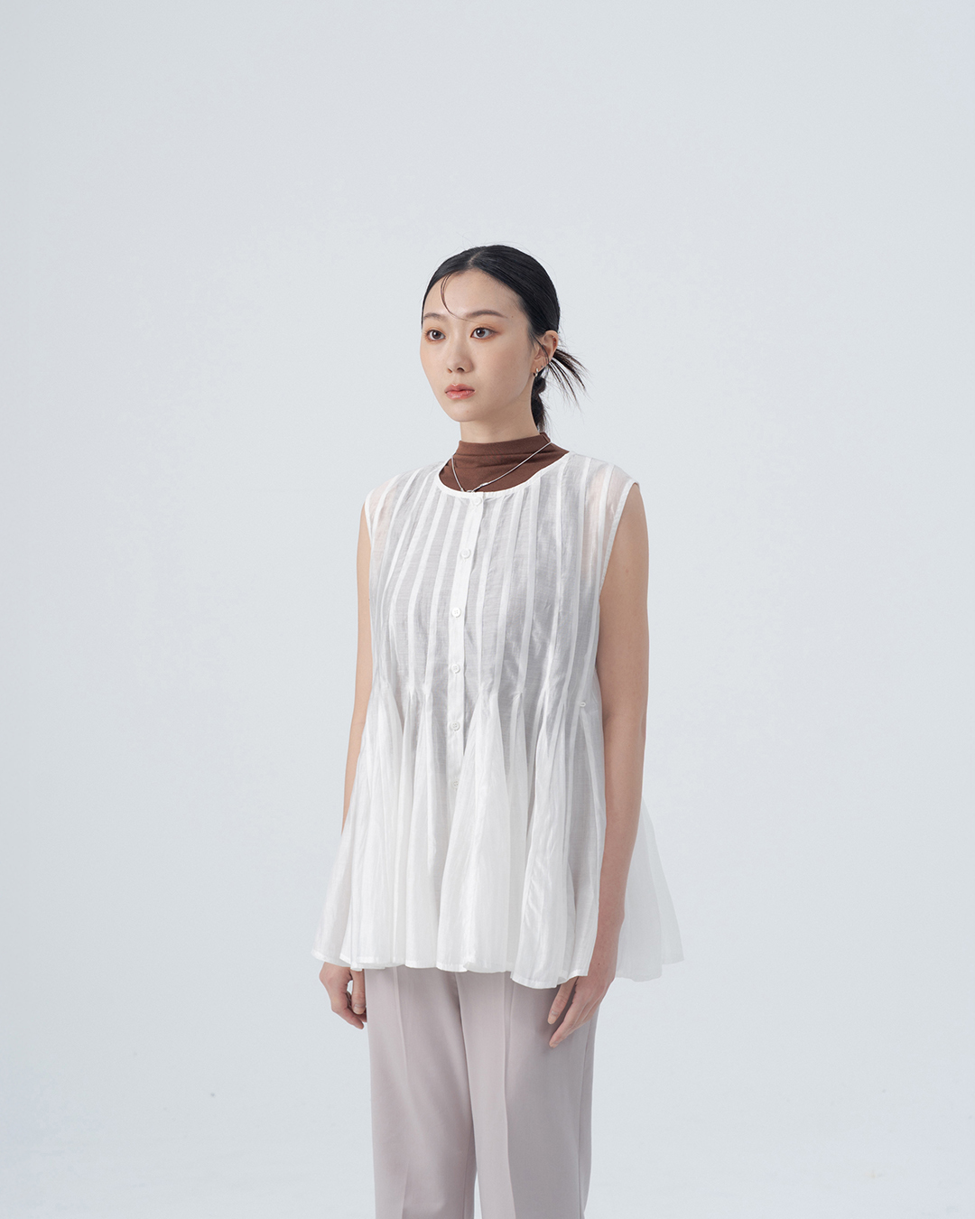 Three-dimensional pleated umbrella-shaped waist-cinching button-down vest - white【01099597】in stock+pre-order