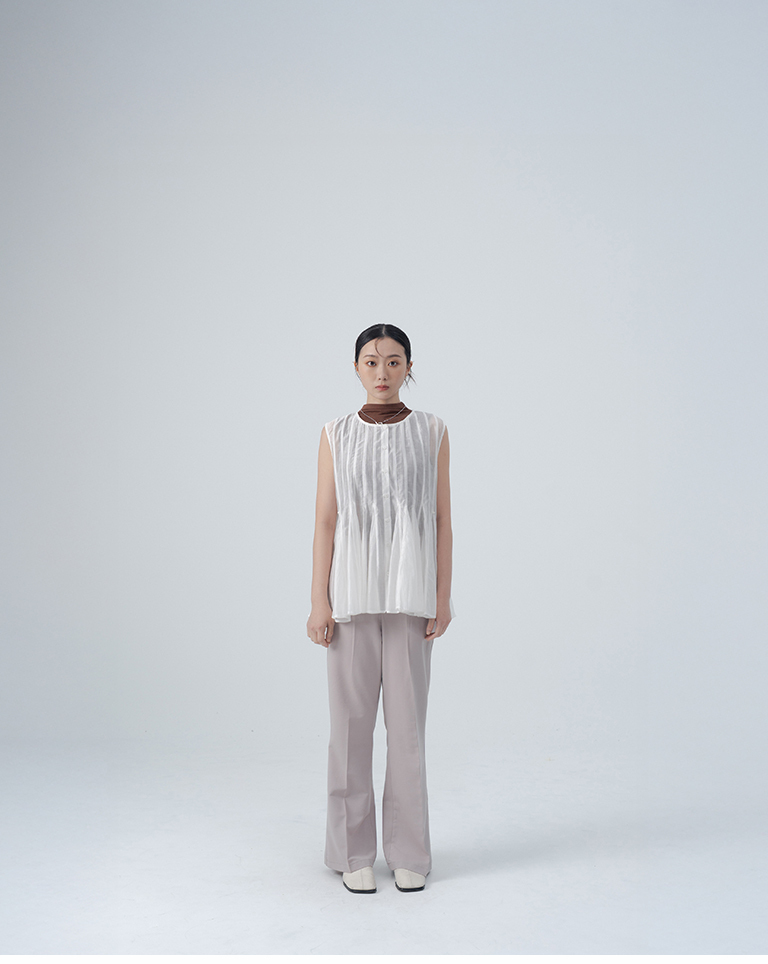 Three-dimensional pleated umbrella-shaped waist-cinching button-down vest - white【01099597】in stock+pre-order