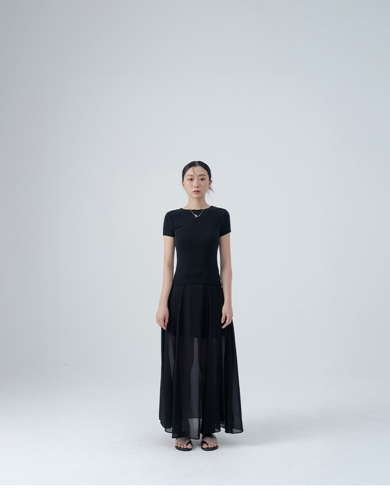Plain, slightly sheer, fitted short-sleeved top - Black, S/M【01099608】in stock+pre-order