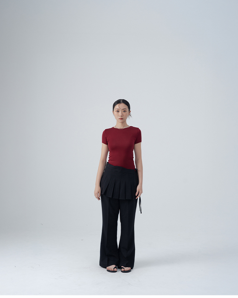 Plain, slightly sheer, fitted short-sleeved top - red S/M【01099611】in stock+pre-order