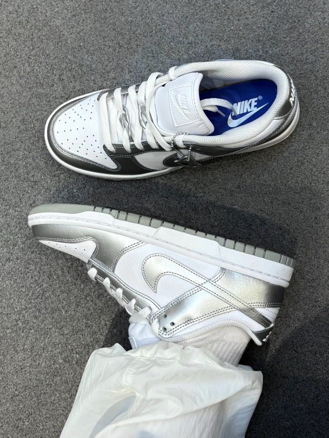 NIKE DUNK "METALLIC SILVER" 金屬流體銀