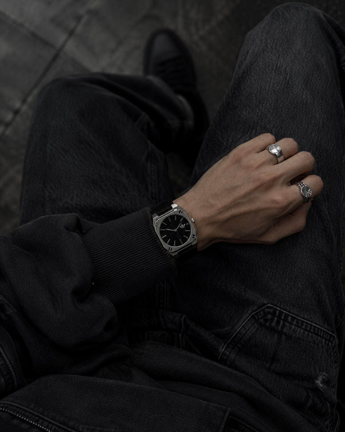 ADIDAS CITY TECH THIN WATCH 方錶  質感 簡約 石英機芯 硅膠錶帶 黑銀 AOFH24002