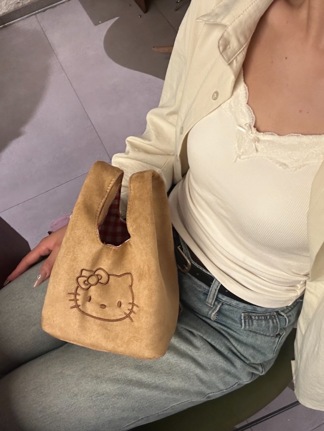 正版授權 SANRIO 三麗鷗 新款 HELLO KITTY 麂皮絨 手拎包