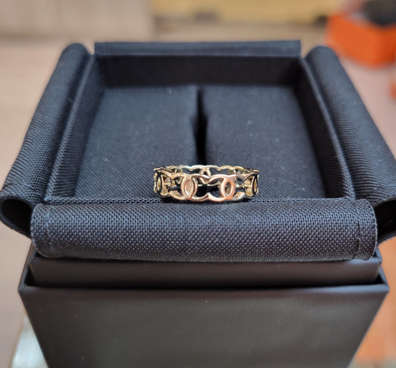 CHANEL AB6413 REPEATING CC LOGO RING GOLD 52 淡金CC鏤空戒指