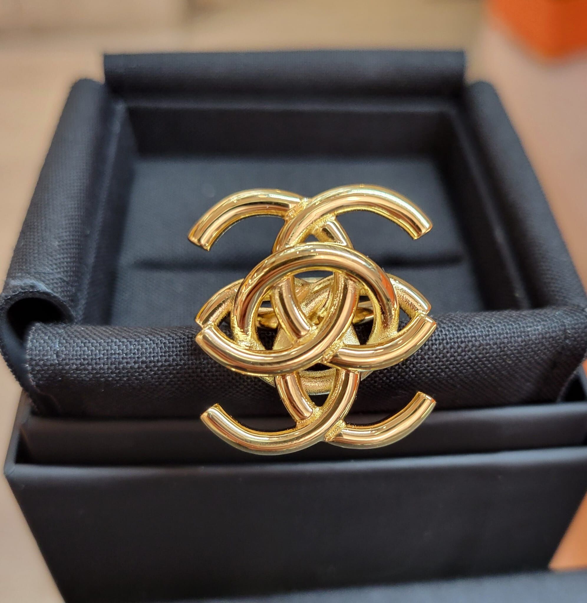 CHANEL ABH798 DOUBLE CC LOGO RING GOLD 52 金色雙C戒指