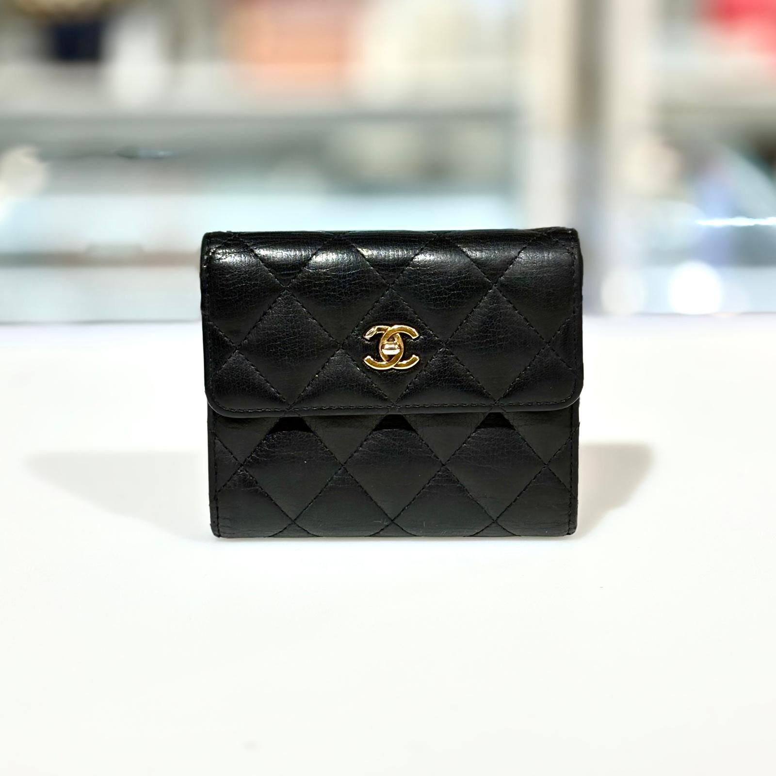 98%NEW二手CHANEL短銀包 A80737 CLASSIC FLAP SMALL WALLET CALFSKIN 黑色金扣牛皮  #香榭站正品
