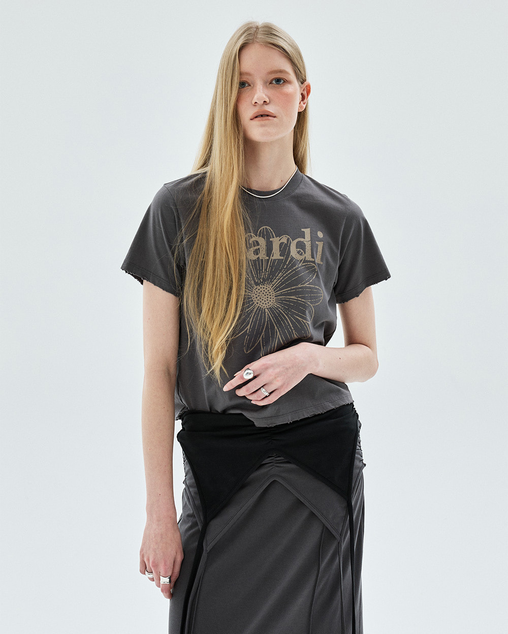 Mardi Mercredi | SLIM TSHIRT FLOWERMARDI CRACKED DESTROYED_CHARCOAL TAUPE