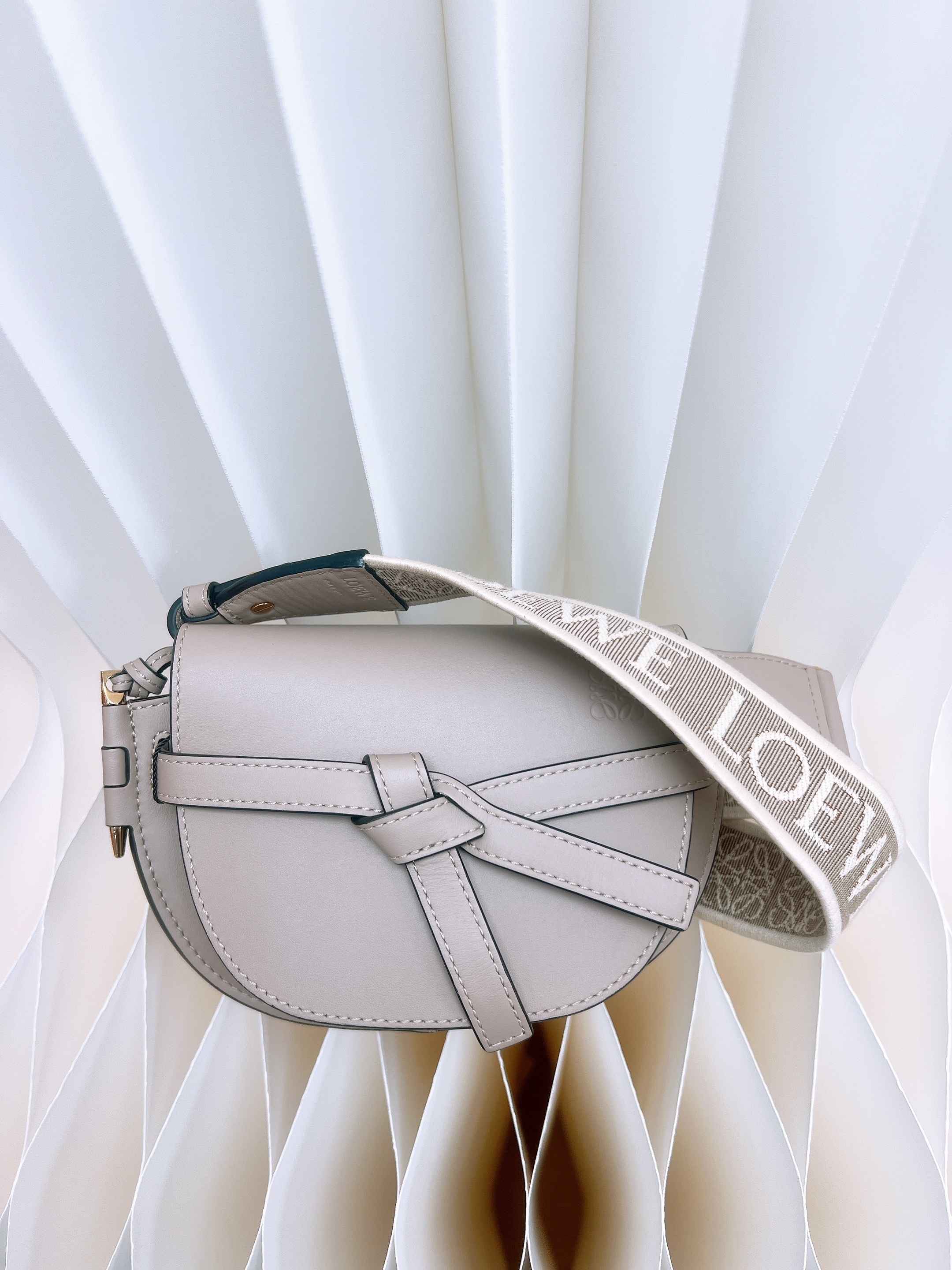 Loewe gate dual mini sand