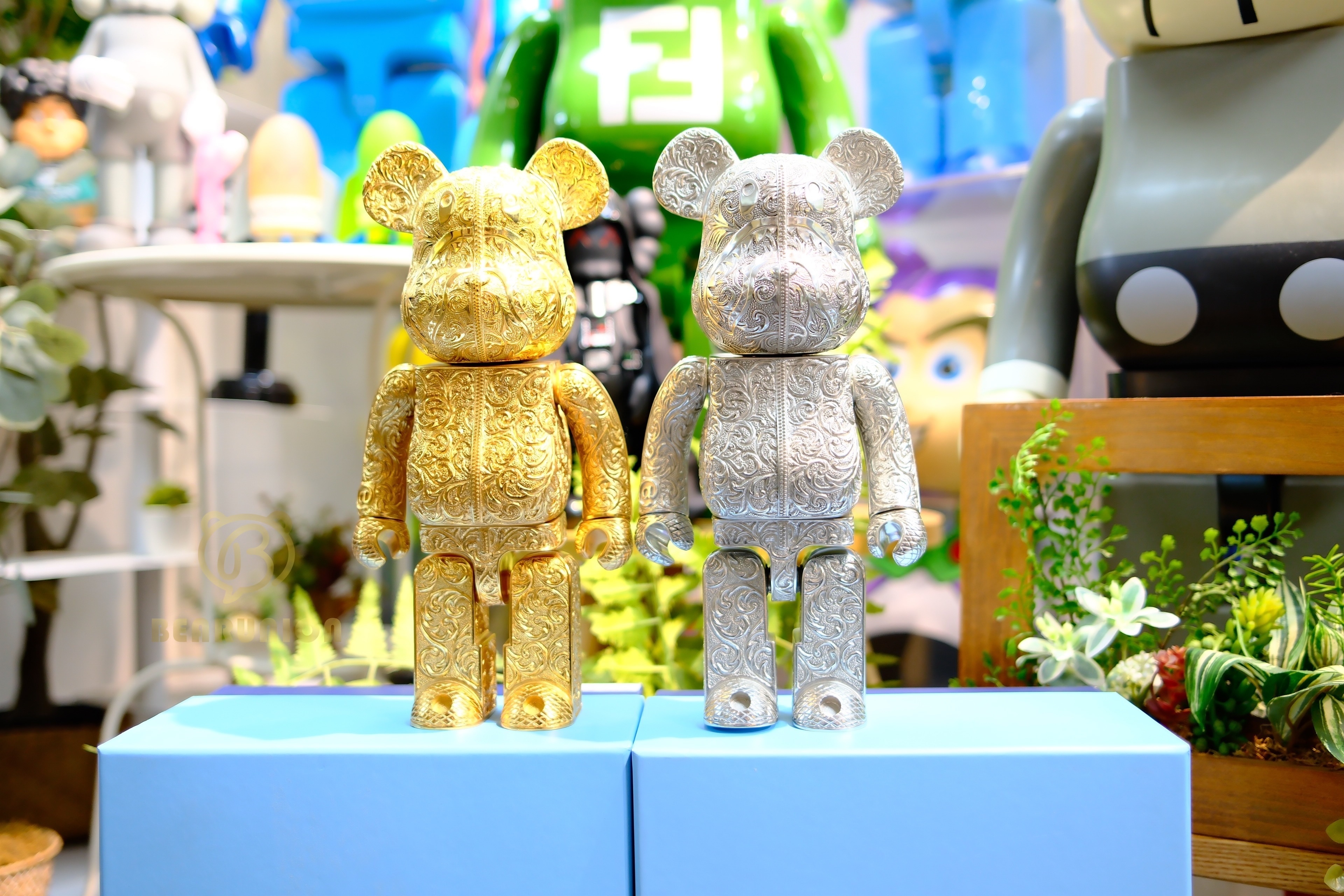 Bearbrick BAPE SHARK ROYAL SELANGOR 400％ set of 2