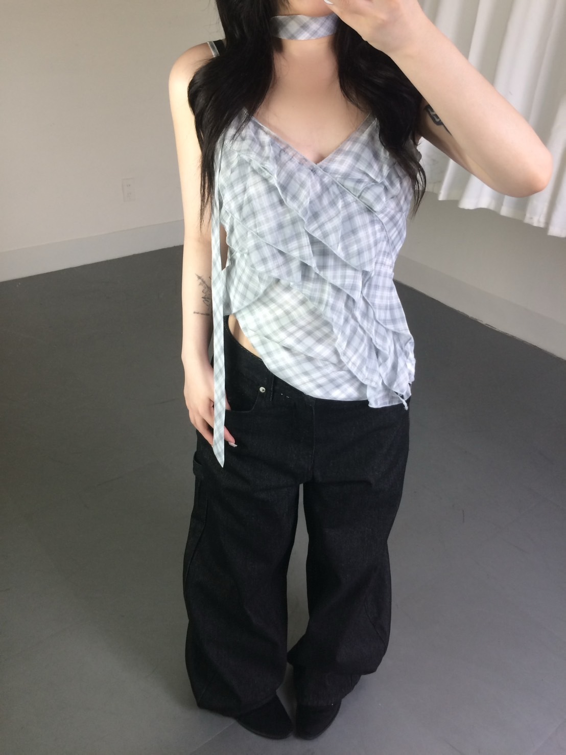 灰藍格子吊帶上衣