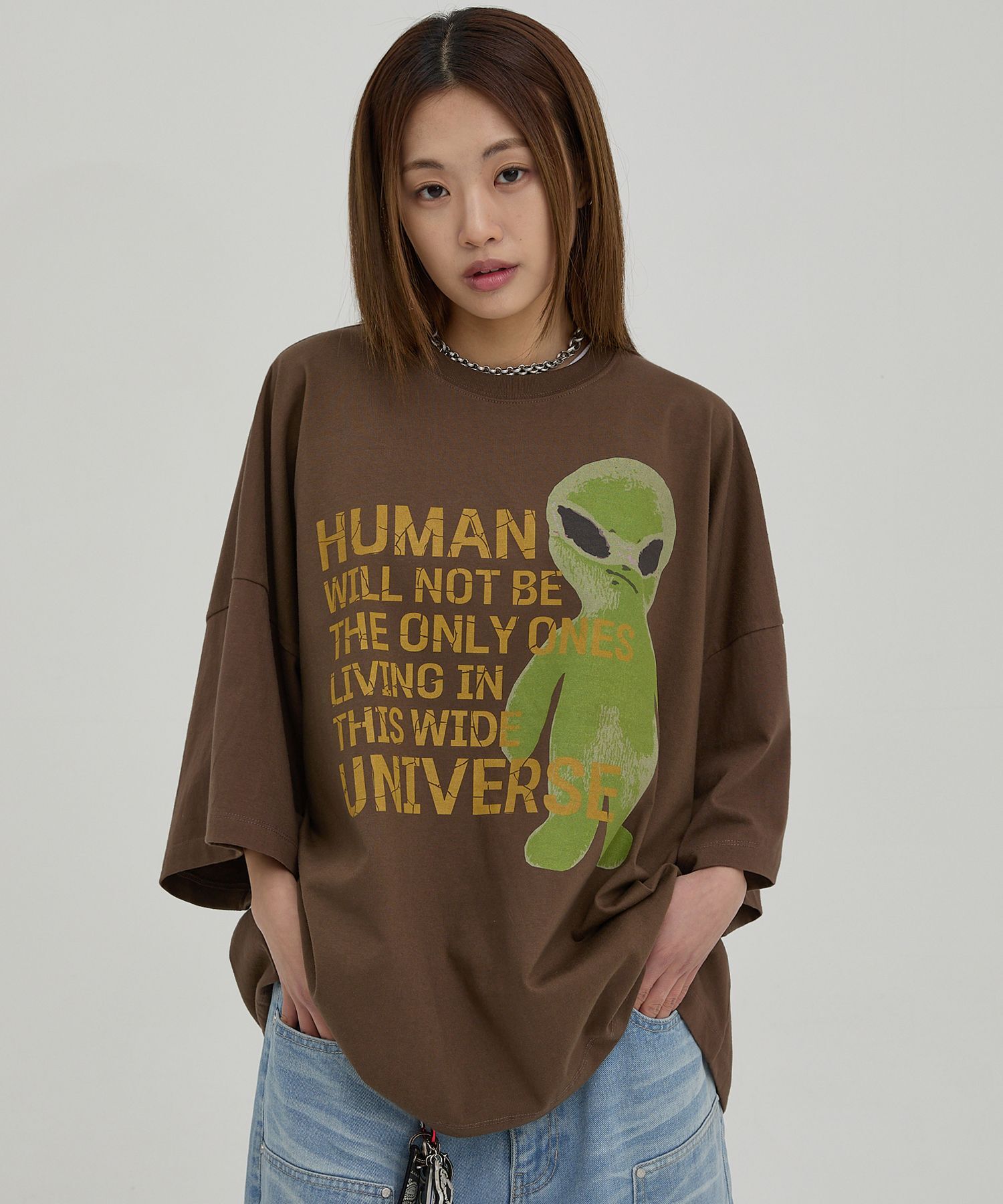 HOODHOOD 外星人標語寬鬆短袖T恤 棕色 HDBE01TS08-2