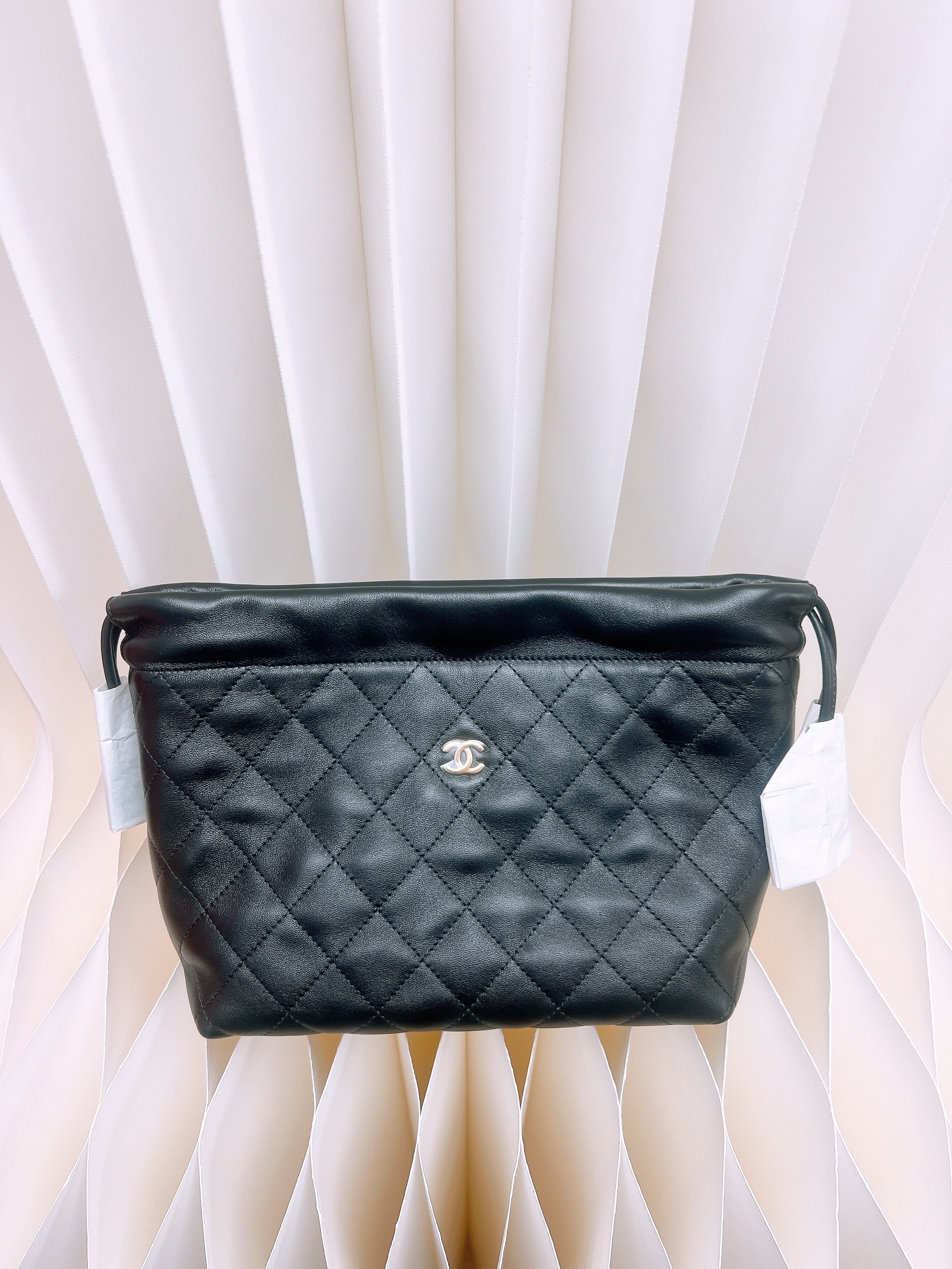 *Unused* Chanel pouch with strap small 22cm (black GHW) 福袋包