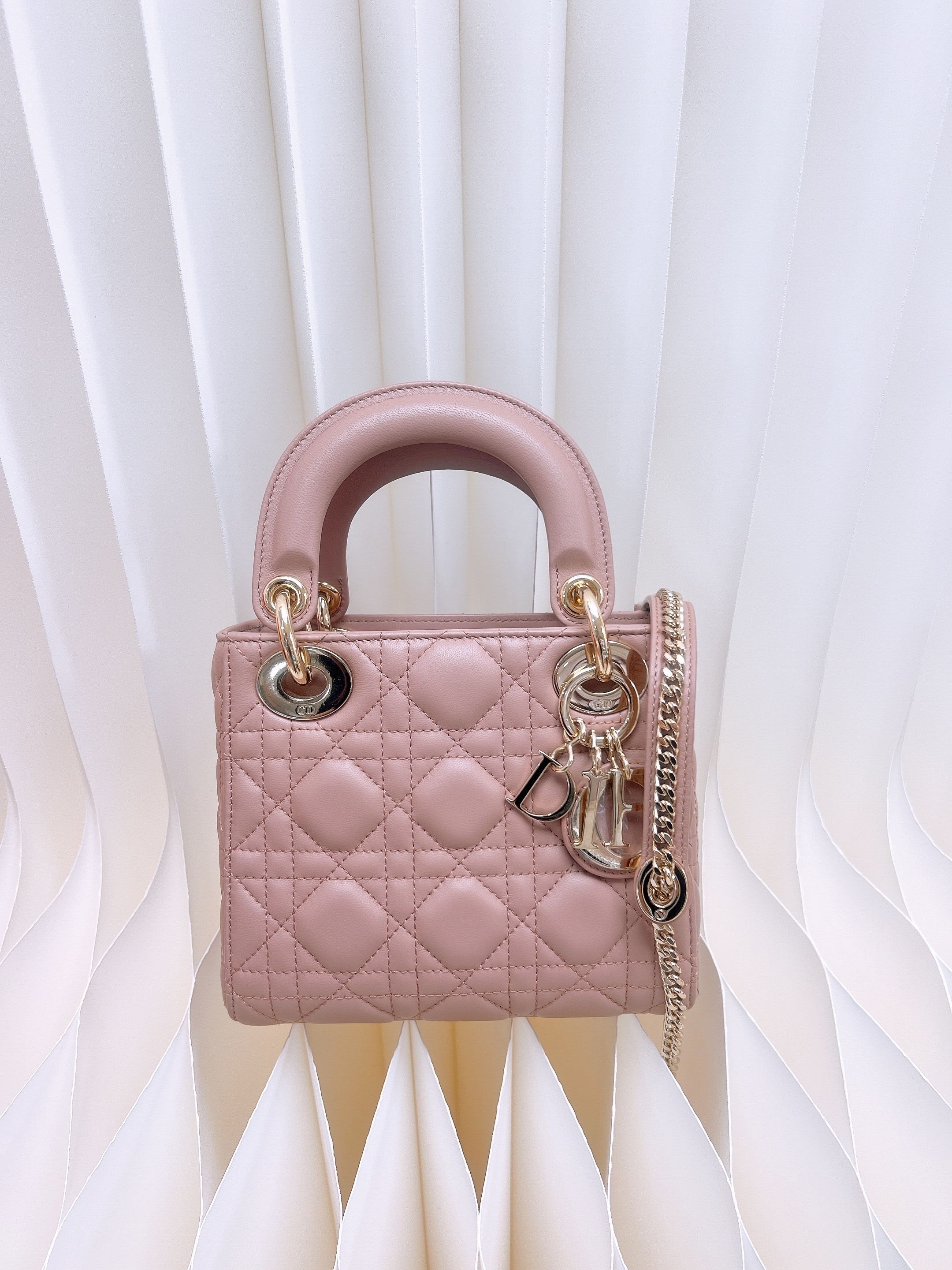 Dior lady dior mini dusty pink