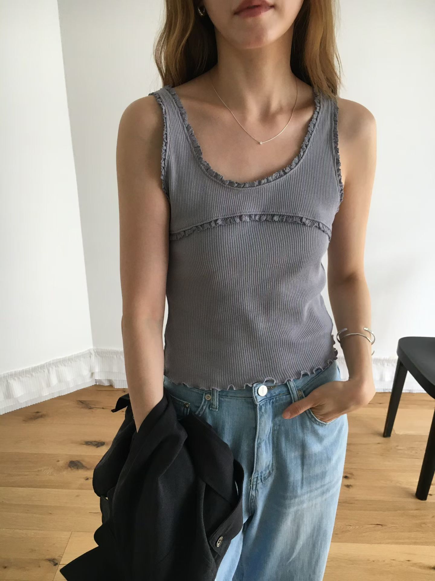 VE2662 Fly Sleeveless