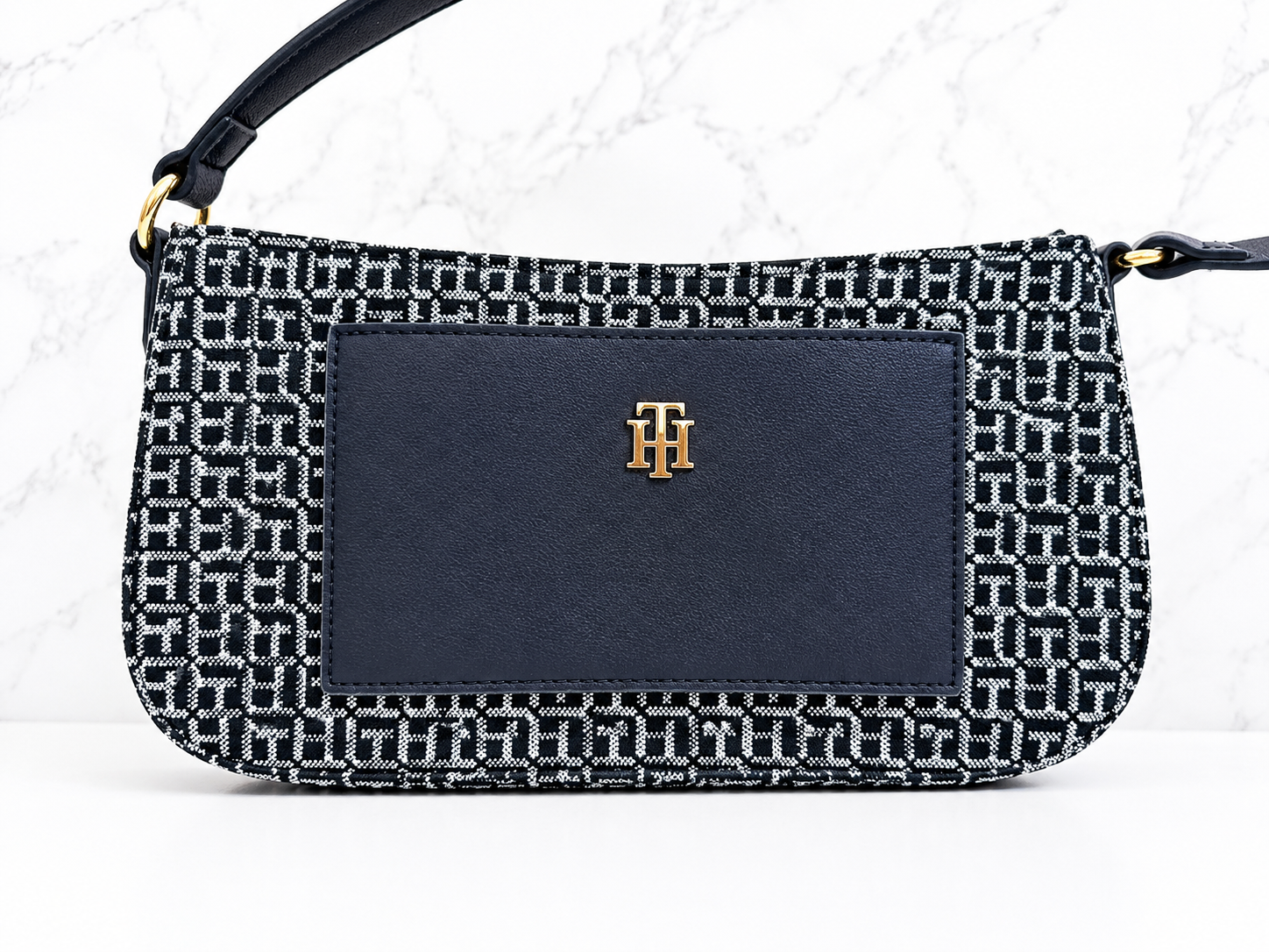 OBS493 Tommy Hilfiger 腋下包 27X13cm