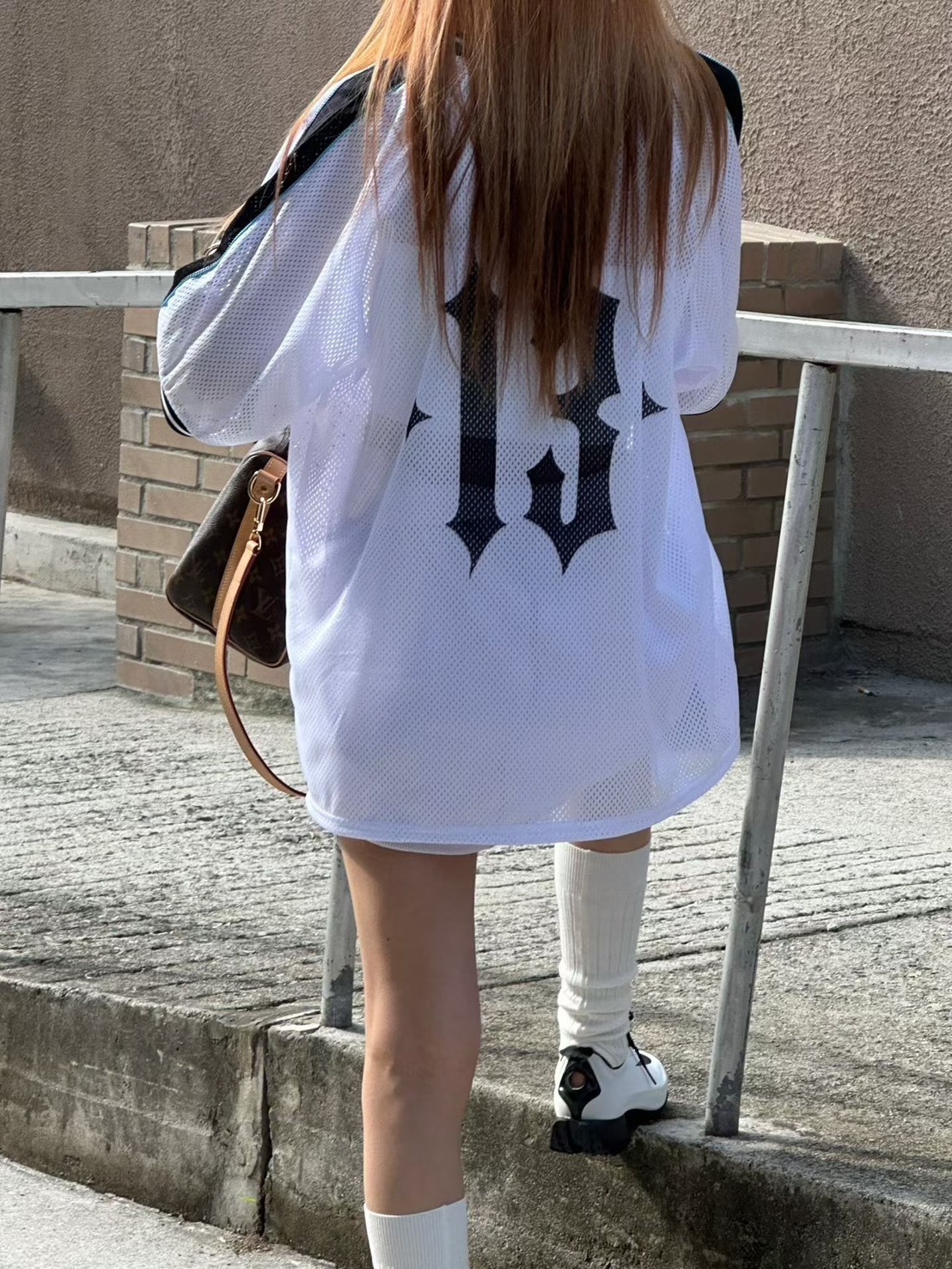 洞洞13球衣