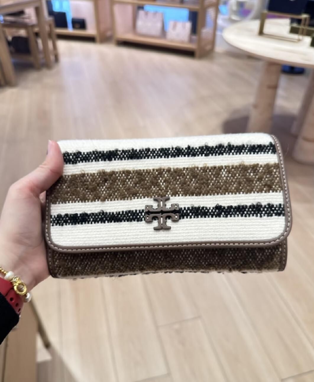 【預購】Tory Burch H0615213  Thea 間條銀包斜孭袋
