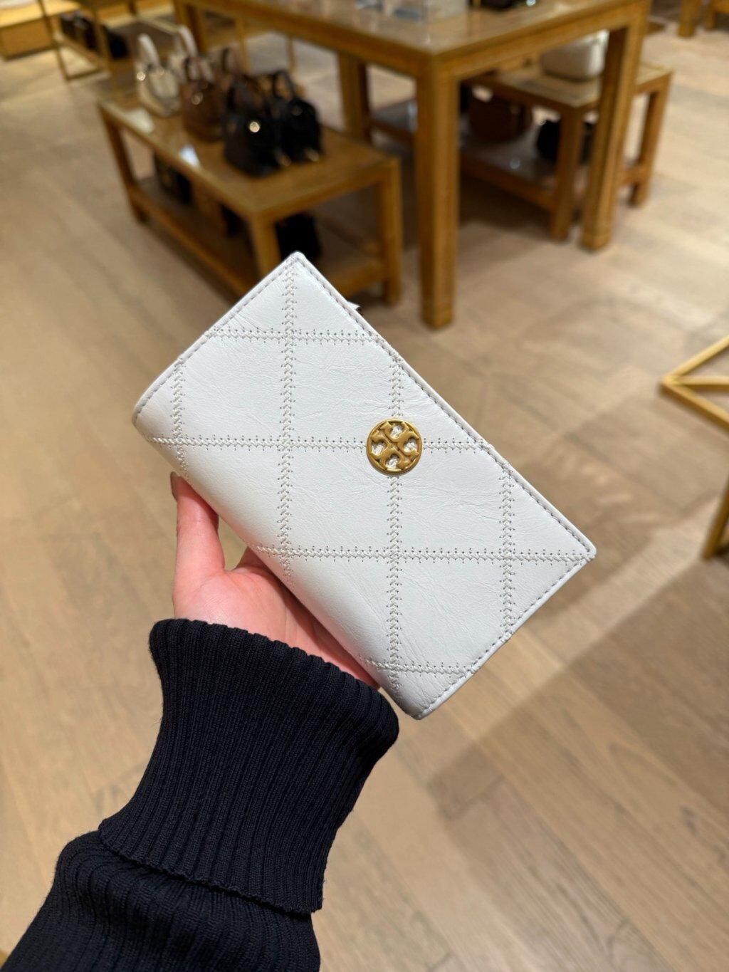 【預購】Tory Burch H0615222 白色Willa中號銀包