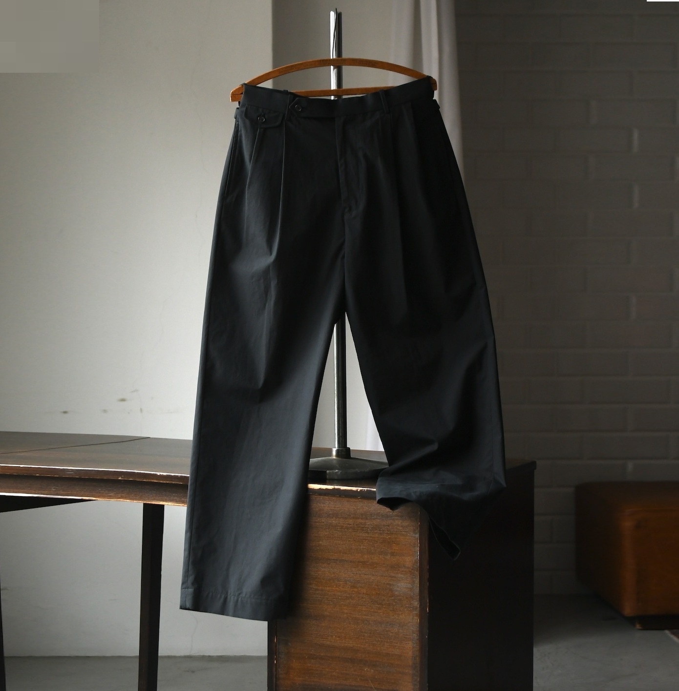 LAST PCS: A.PRESSE HIGH DENSITY WEATHER CLOTH TROUSERS - BLACK PRE ORDER ITEM (預訂中)
