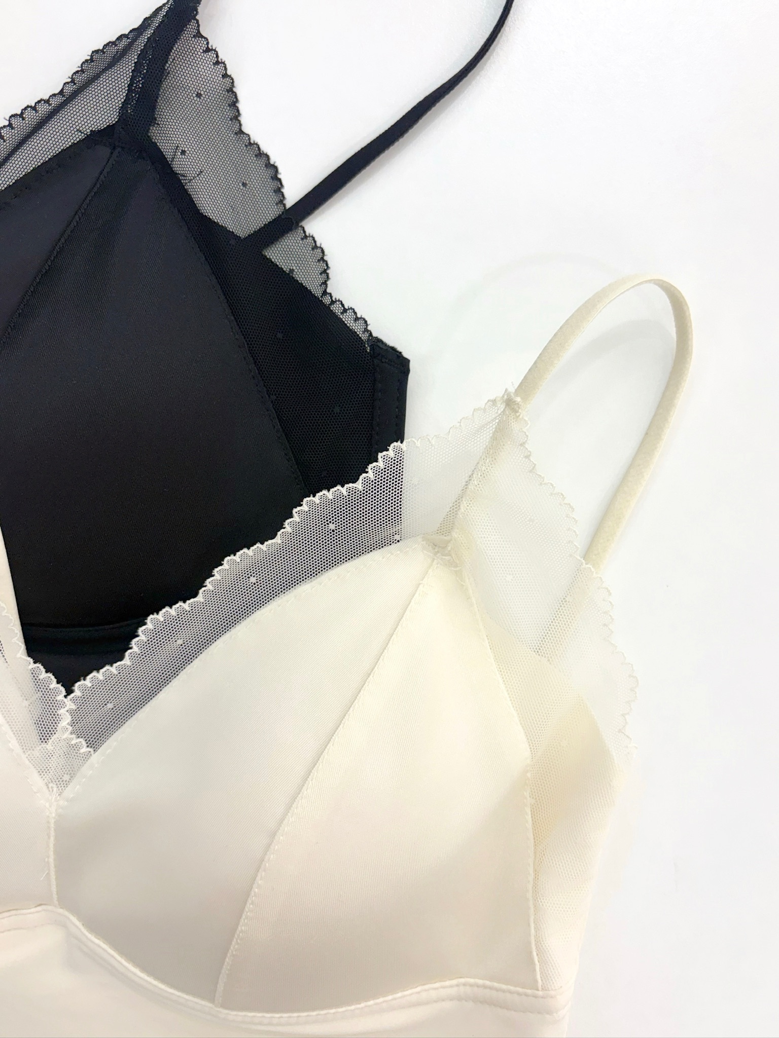 透紗蕾絲滾邊緞面Bra top