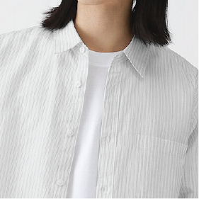 Collar close up