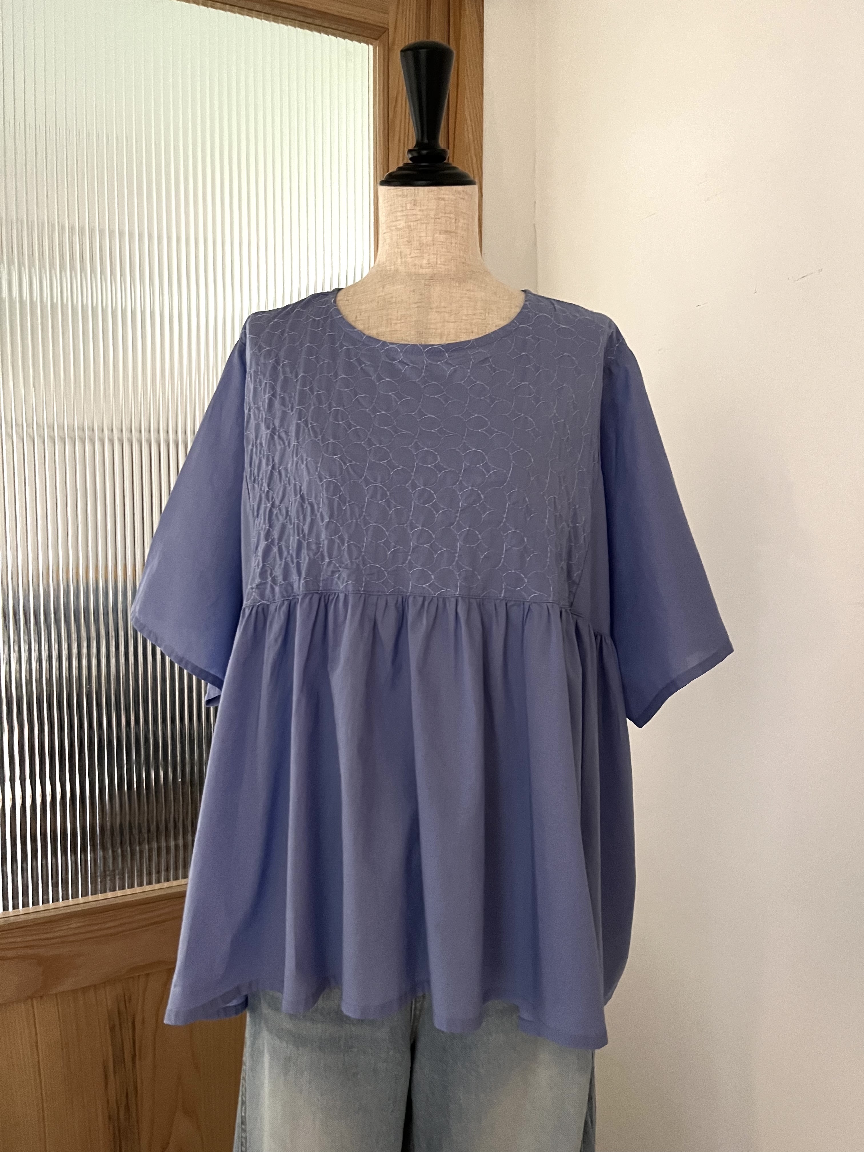 LILASIC紫色圓領刺繡top