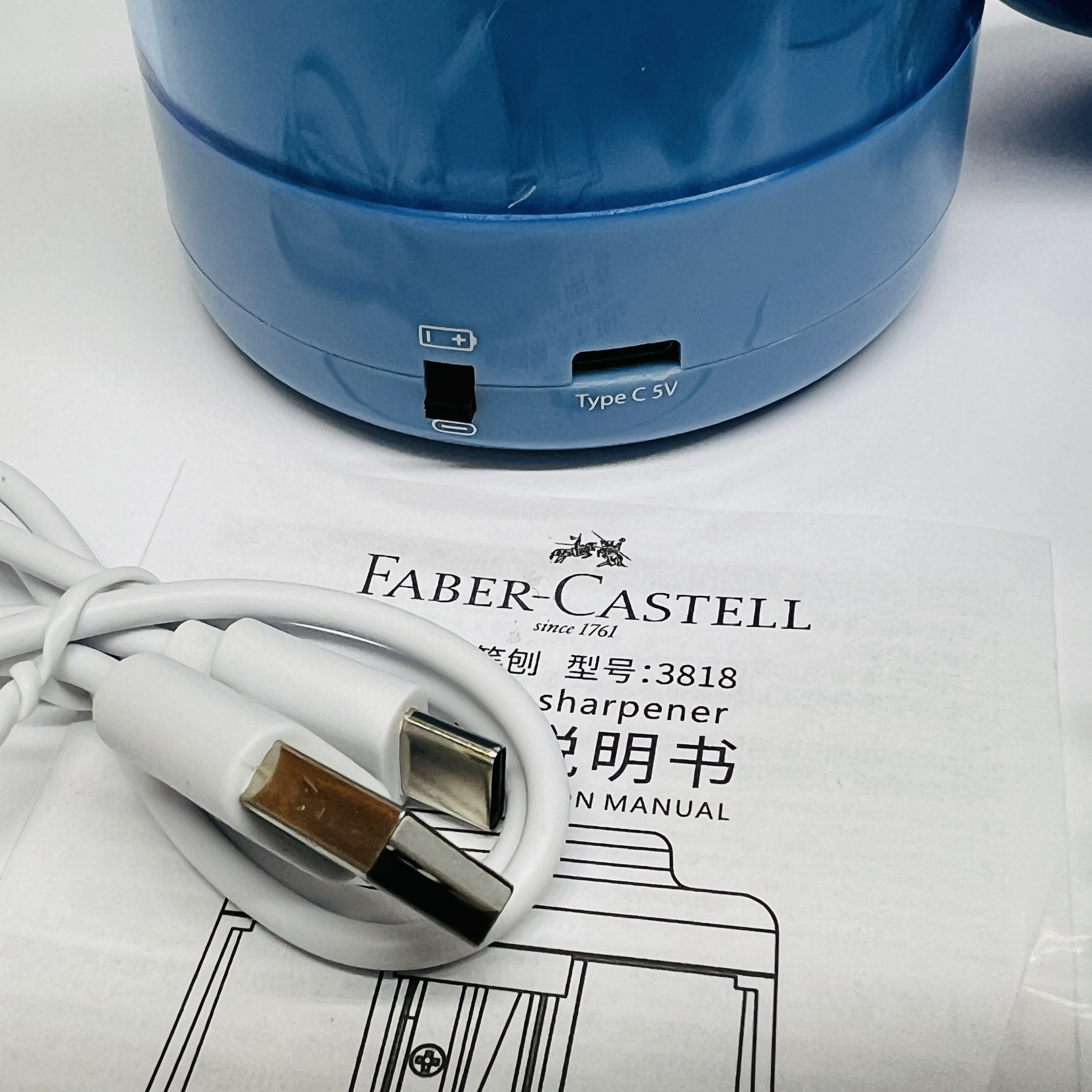 德個輝栢嘉 雙供電功能(AA乾電/USB-C)電動鉛筆刨機, 藍色 #381830 【原裝行貨】