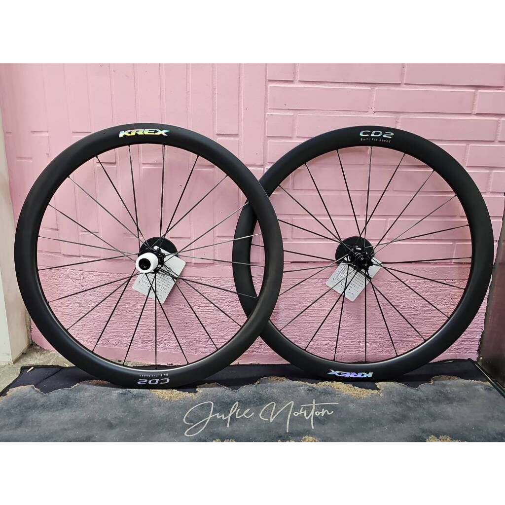 KREX CD2 DISC 碟煞碳纖維輪組 CARBON輪 框高:45mm 重量:1280g 碳纖維幅條 36T星型齒爪