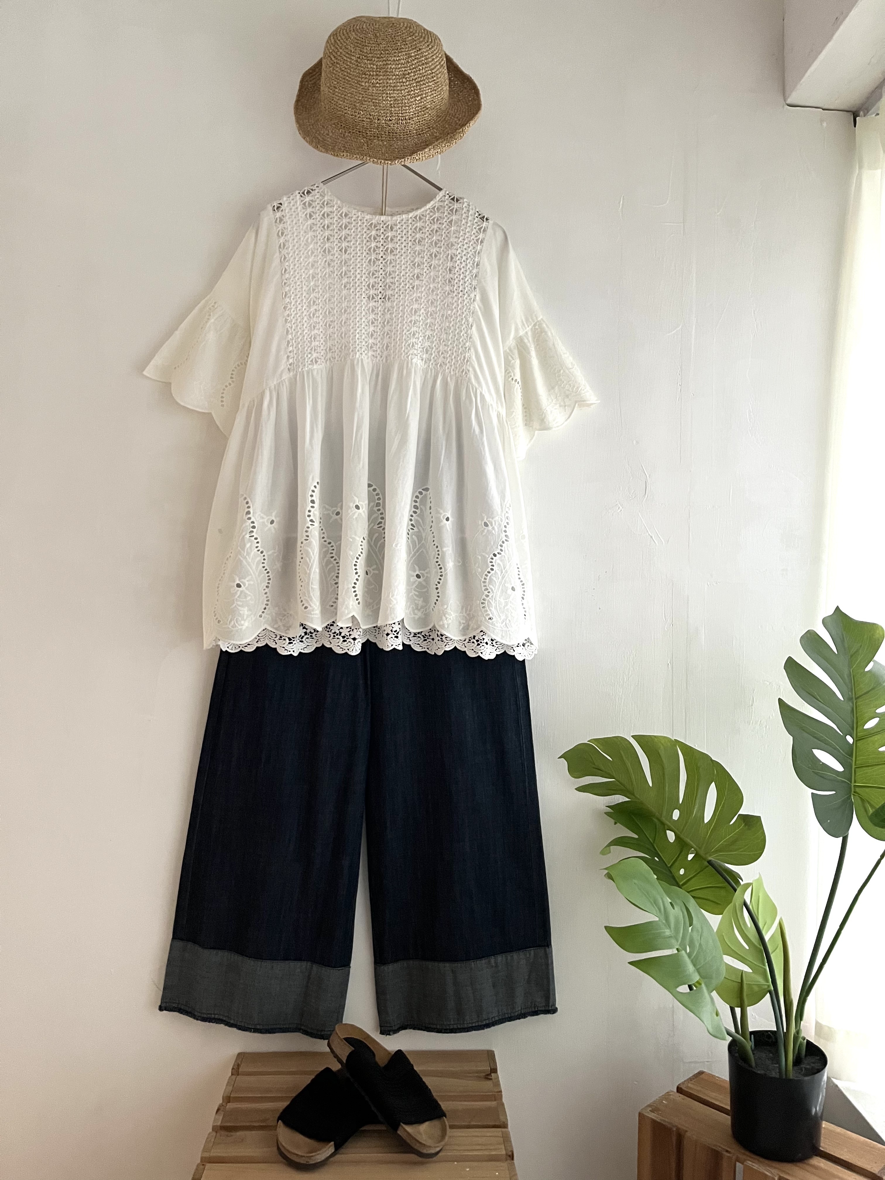 LUPIlIEN米白色鈎花拼刺繡通花top