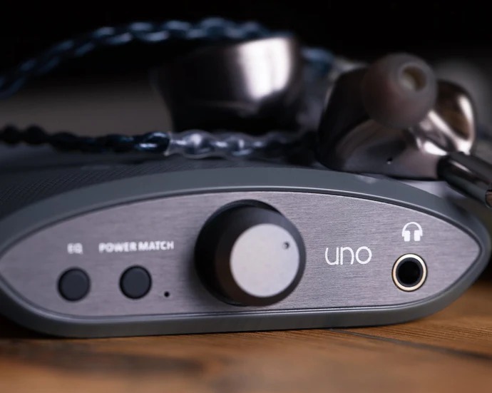 iFi Audio uno Desktop DAC PCM 32bit/384kHz, native DSD256, and MQA