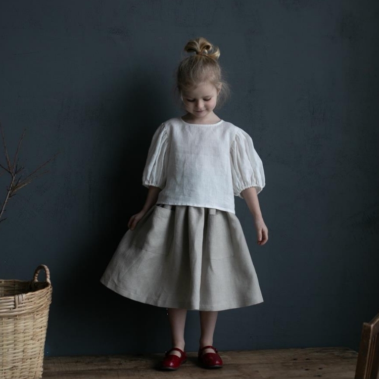 (預購)ALL THE BEAUTIFUL LINEN 後單釦泡泡短袖上衣 PUFF SLEEVE TOP (NEW)