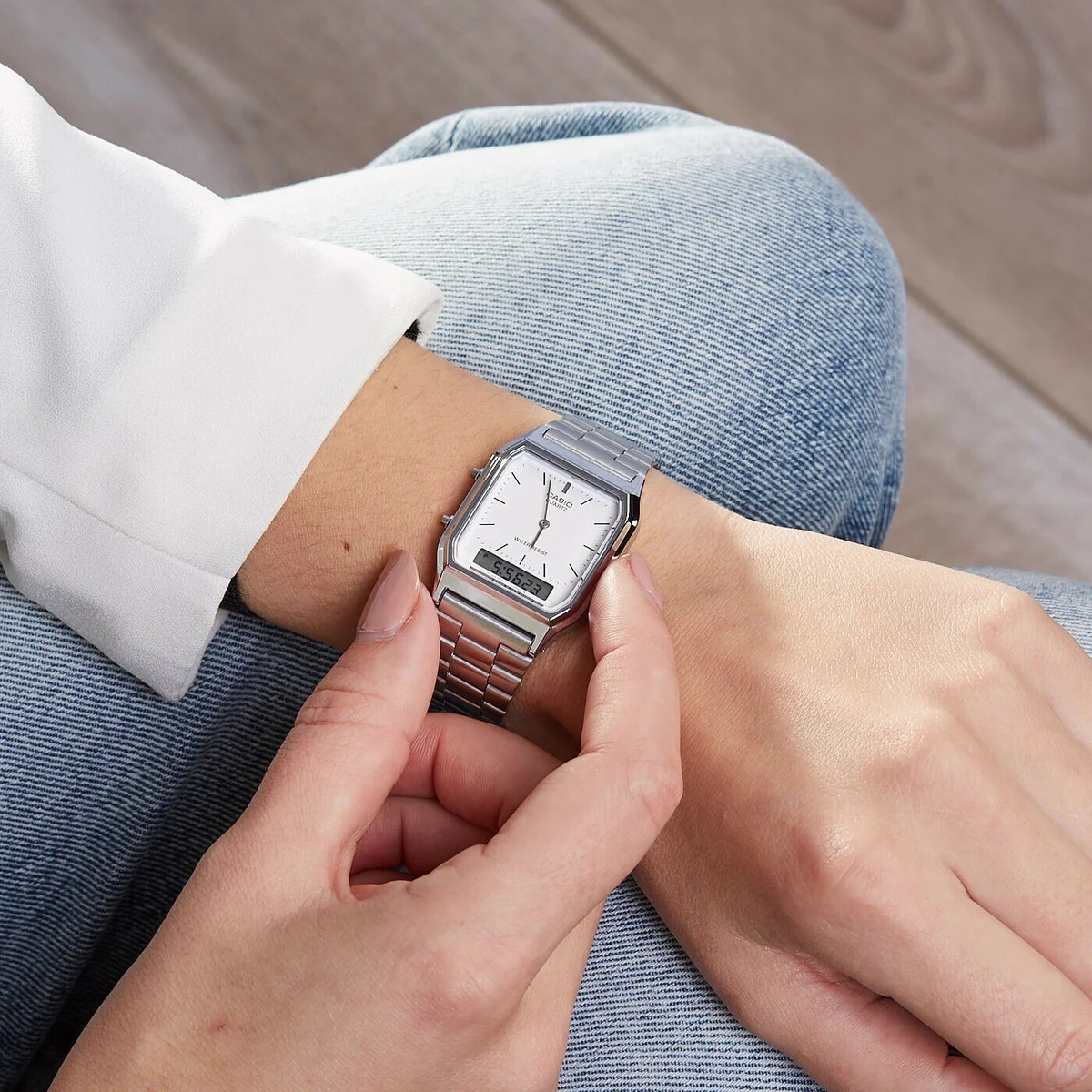 CASIO AQ-230A Vintage Watch