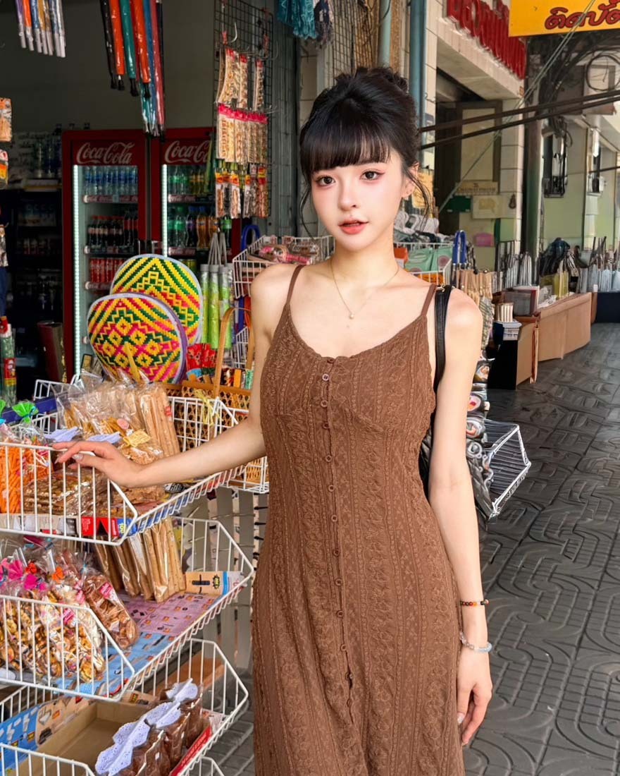 LINA LINA抒情浪漫滿版蕾絲花紋排釦洋裝-摩卡咖